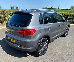 2012 Volkswagen Tiguan - Image 6/10