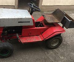 Ride on mower and trailer - Image 8/10