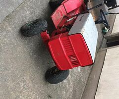 Ride on mower and trailer - Image 9/10