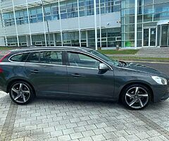 2011 Volvo v60 R DESIGN 1.6 diesel estate
Just passed new nct till april 4/2023✅
Swap or trade in - Image 6/10