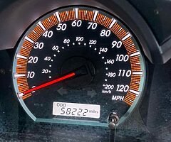 2015 Toyota Hilux - Image 10/10
