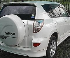 SUVs - Image 4/10