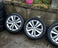 Volvo 17inch genuine alloy wheels with good tyres for sale