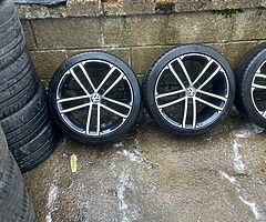 Vw 18inch alloy wheels with tyres for sale