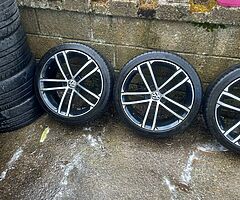Vw 18inch alloy wheels with tyres for sale