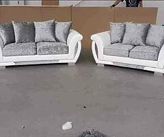 Brand new high quality italian crushed velvet 3+2 with white leather