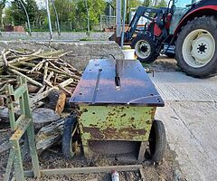 Single cylinder petters table saw