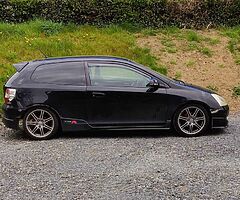 HONDA CIVIC TYRE R REPLICA - Image 4/10