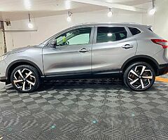 2017 Nissan Qashqai - Image 4/10