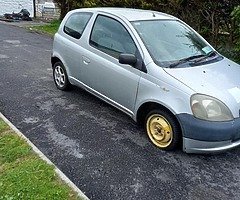 00 Toyota yaris