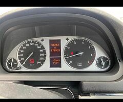 Mercedes Benz b150 new nct 12.2022 and tax - Image 7/7