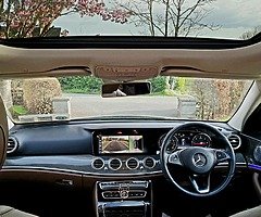 ☆☆ 2018 MERCEDES - BENZ E220D TOP SPEC PAN ROOF ☆☆ - Image 5/10