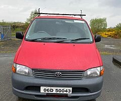 2006 Toyota Hiace 2.5 LWB DOE 12/22