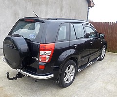 Breaking 2006 Suzuki grand vitara