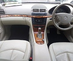 E-class, 178 000 miles, full service record, brand new NCT 07/20, TAX 06/19 - Image 6/9