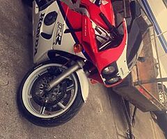 Wanted cbr 400 fzr 400