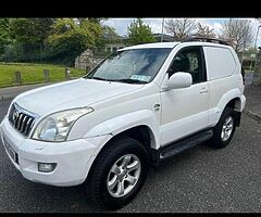 Low miles**SWB Land Cruiser**White