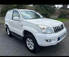 Low miles**SWB Land Cruiser**White