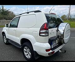 Low miles**SWB Land Cruiser**White - Image 4/4