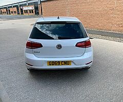 2019 Volkswagen Golf - Image 4/10