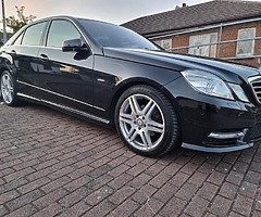 MERCEDES E CLASS - Image 10/10