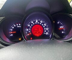 162 Kia Ceed Diesel .Only 50 k on New Engine .Tax 180e only.Warranty.Price is 10999euro - Image 5/9