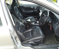 Volvo V70 2.0T - Image 4/6