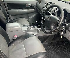 Toyota hilux - Image 6/7