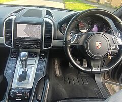 2012 Porsche Cayenne 3.0d V6 Tiptronic S Auto 4WD PANROOF, CAMERA, NAV, LEATHERS