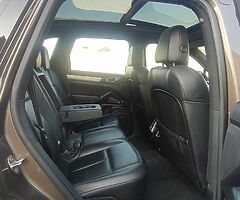 2012 Porsche Cayenne 3.0d V6 Tiptronic S Auto 4WD PANROOF, CAMERA, NAV, LEATHERS - Image 3/8