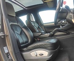 2012 Porsche Cayenne 3.0d V6 Tiptronic S Auto 4WD PANROOF, CAMERA, NAV, LEATHERS - Image 4/8