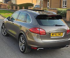 2012 Porsche Cayenne 3.0d V6 Tiptronic S Auto 4WD PANROOF, CAMERA, NAV, LEATHERS - Image 5/8