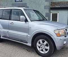 06 mitsubishi pajero 5 sester crewcab 3.2 did