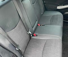 Toyota Prius - Image 3/8