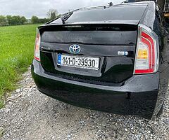Toyota Prius - Image 4/8