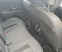 10 RENAULT MEGANE 1.5 DCI 6 SPEED - Image 8/8