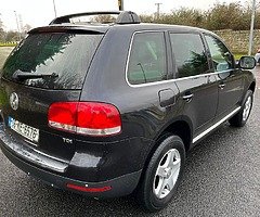 Volkswagan tourag 2006 2,5 diesel automatic transmission 5 seater