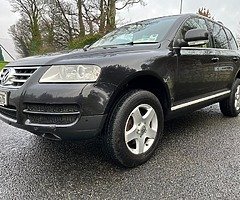 Volkswagan tourag 2006 2,5 diesel automatic transmission 5 seater