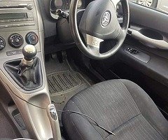 Toyota Auris 07 - Image 6/9