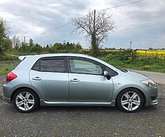 2009 Sr180 Auris