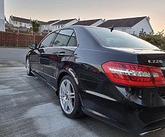 E CLASS MERCEDES