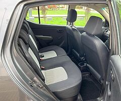 2009 hyundai i10 1.2 petrol
5 speed manual 
Only 72000 miles 
Taxed till end of july 7/2022✅ - Image 9/10