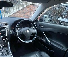 Lexus IS250 - Image 6/10