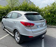Hyundai ix35 2011 / Low km Diesel - Image 4/9