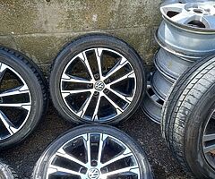 Vw 17inch genuine alloy wheels with good tyres for sale