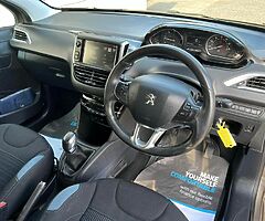 2015 Peugeot 208 - Image 4/10
