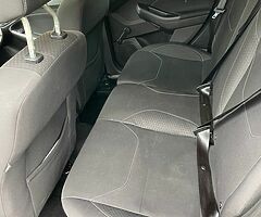 Ford Focus Zetec - Image 5/8