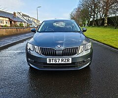 2017 SKODA OCTAVIA DIESEL HATCHBACK 2.0 TDI CR SE TECHNOLOGY - Image 6/10