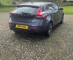 2013 Volvo v40