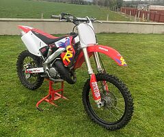 2001 cr125